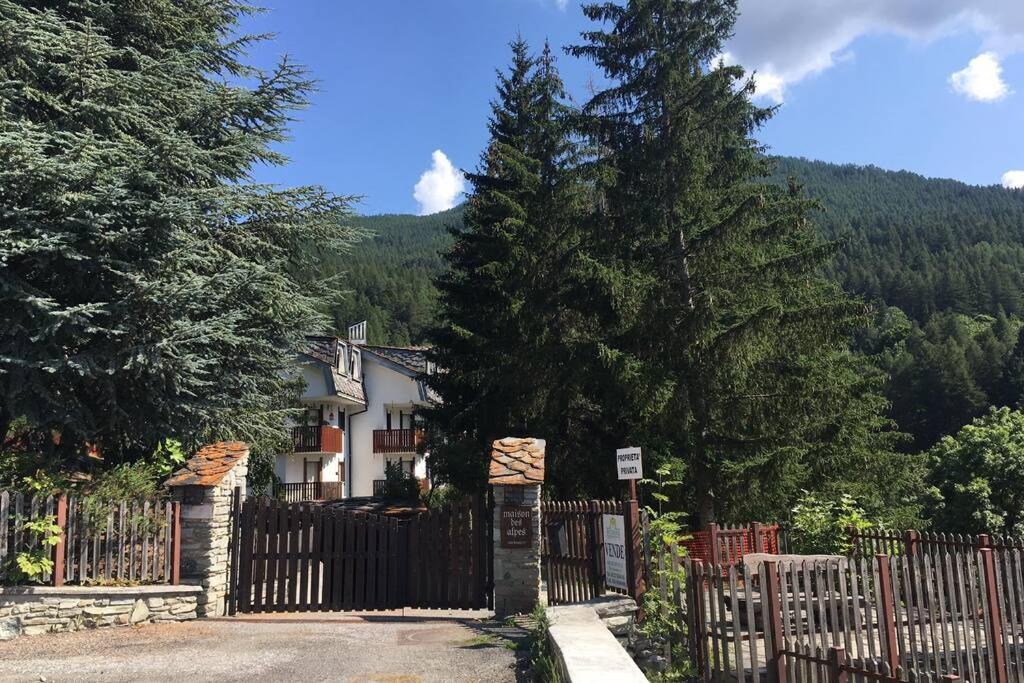 Maison Des Alpes Mansarda Oulx Exterior foto